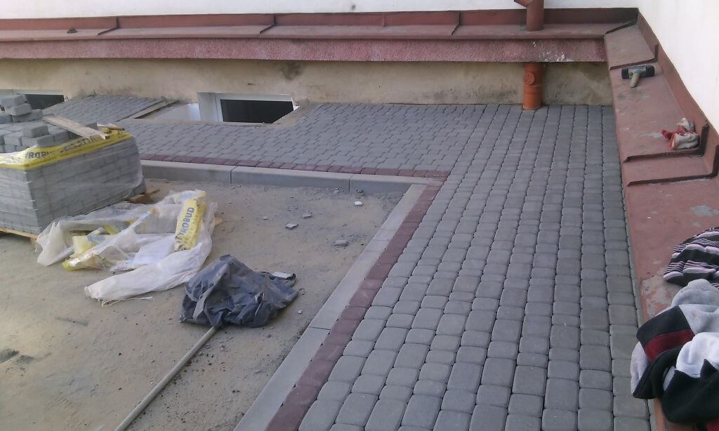 Chodnik z kostki